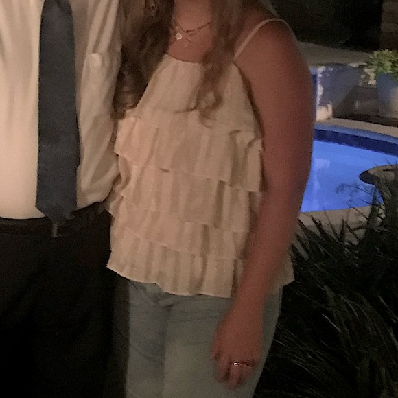 L Entro Ruffle Layered Tank - Picture 2 of 8